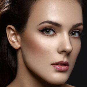 Eye Liner Retouch