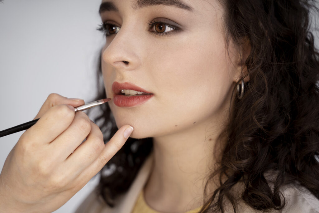 Lip Liner Retouch
